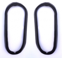Set of rubber seal for taillight lens for Renault R4 4L sedan. Left and right side.