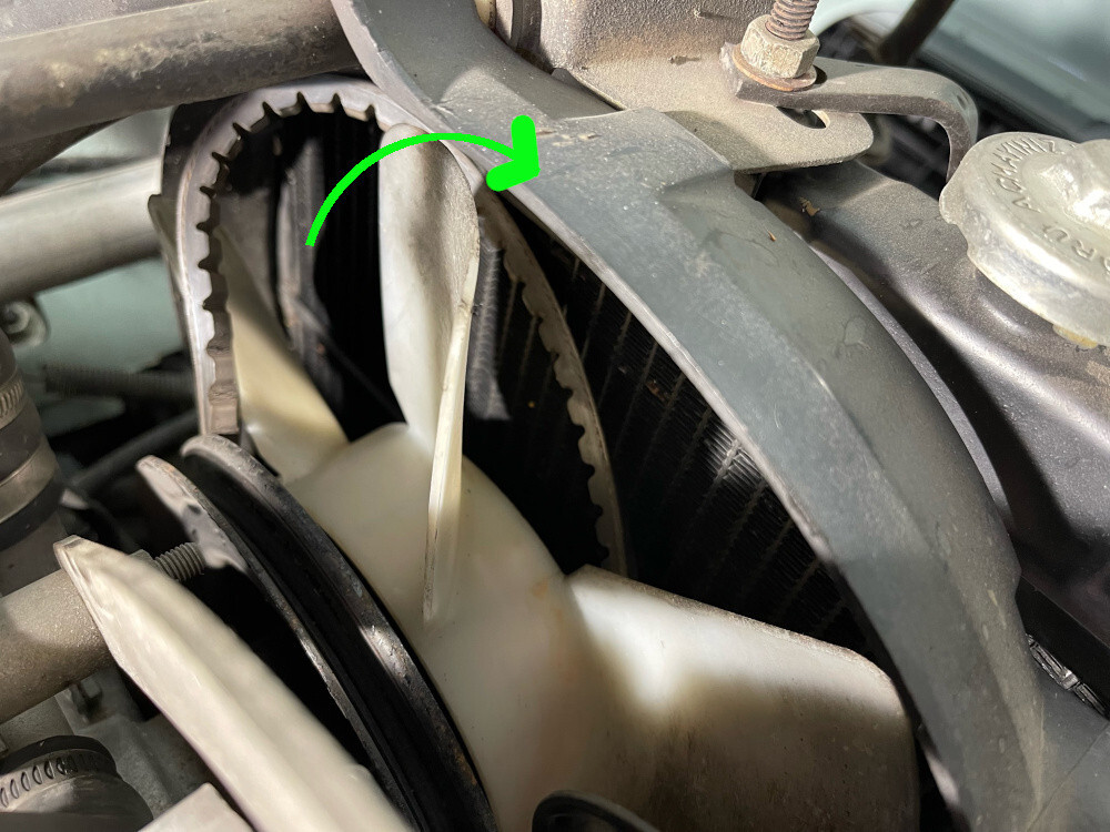Renault R4 4L helice ventilateur courroie