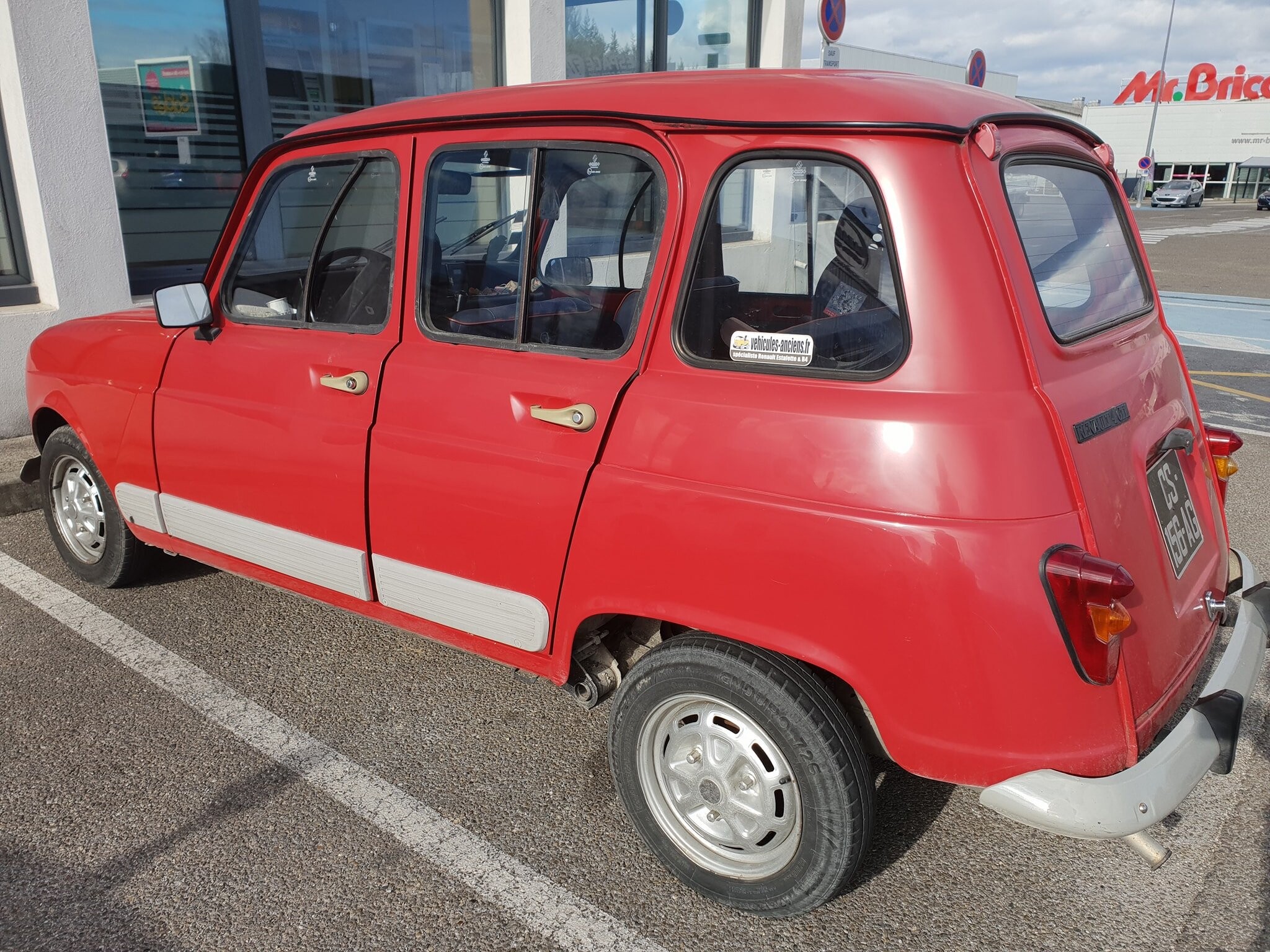 [Photos] Renault r4 4L from one of our customers ... - Véhicules ...