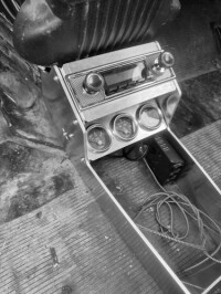 Kit Complet Support Autoradio 1 Din et Console Centrale en Aluminium pour Renault R4 4L. Modèle Déposé. Livré Brut à Polir ou à Peindre. – Image 2