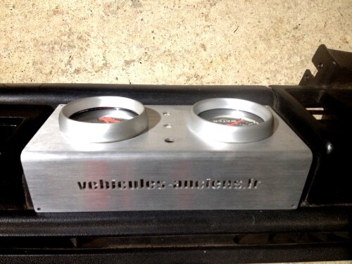 Platine, support pour 2 manomètres diamètre 52mm pour Renault R4 4L. – Image 2