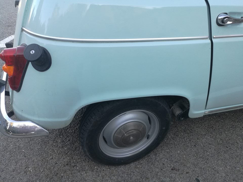 renault R4 4L aile arriere droite vehicules anciens fr 2