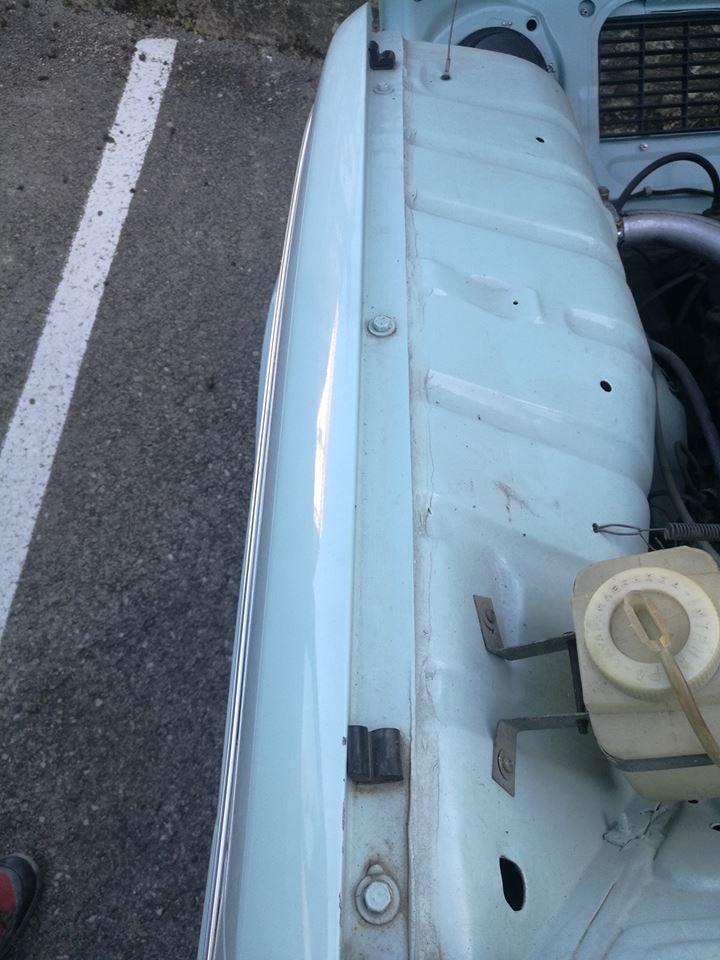 renault R4 4L aile avant gauche vehicules anciens fr 2