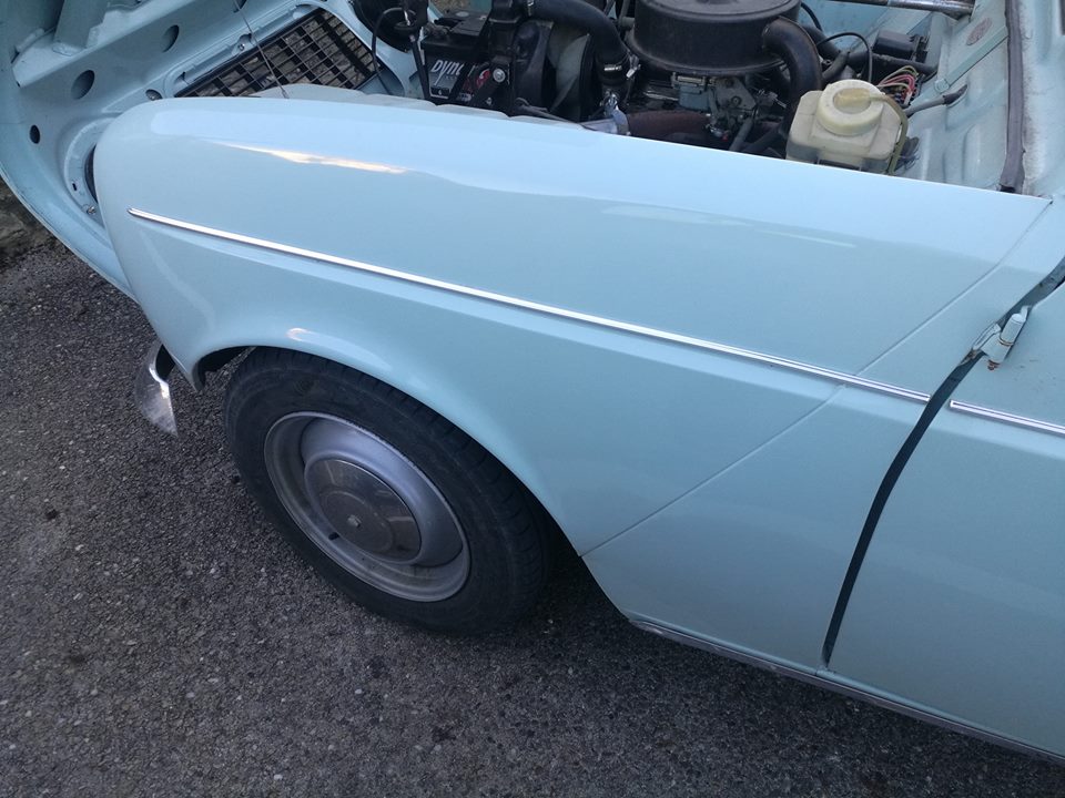 renault R4 4L aile avant gauche vehicules anciens fr 3